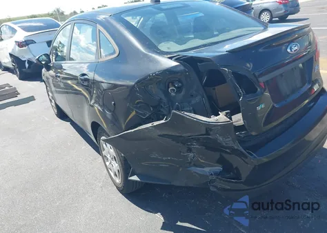 2013 Ford Fiesta Se z USA, uszkodzony, nr VIN 3FADP4BJ2DM131790